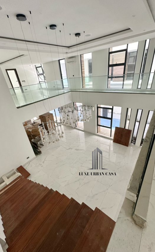 5 Bedroom Detached House at Lekki Phase 1