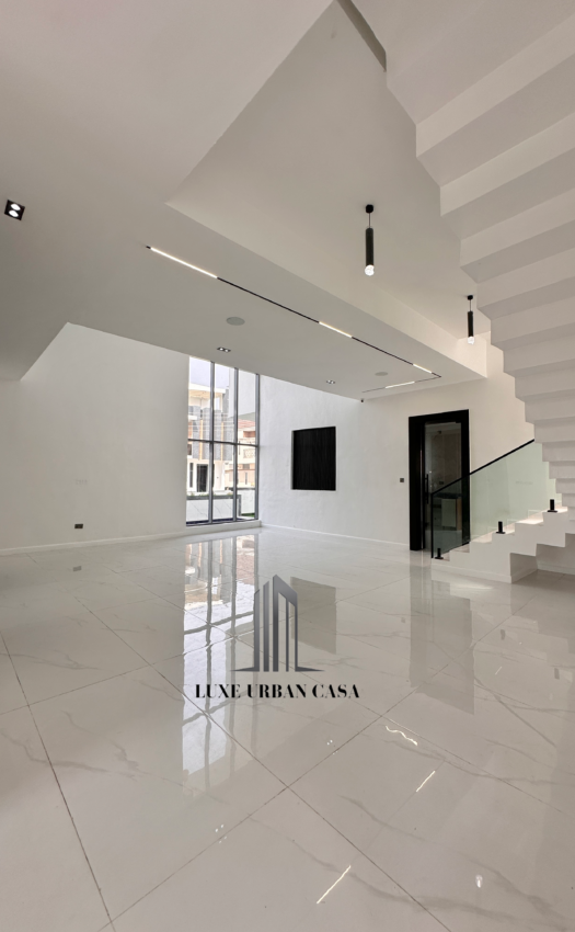5 Bedroom Detached House at Orchid