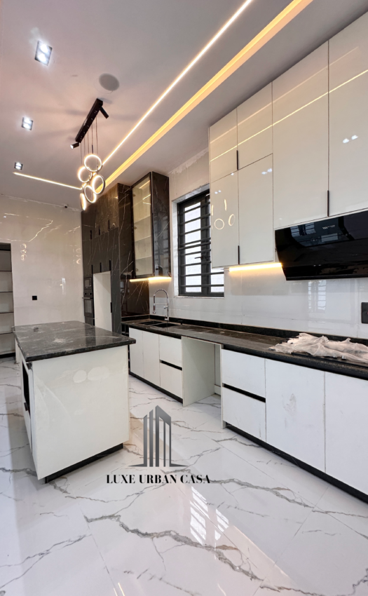 5 Bedroom Detached House at Ajah