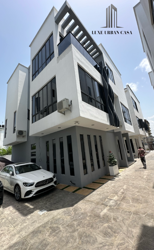 4 Bedroom Detached House at IKoyi