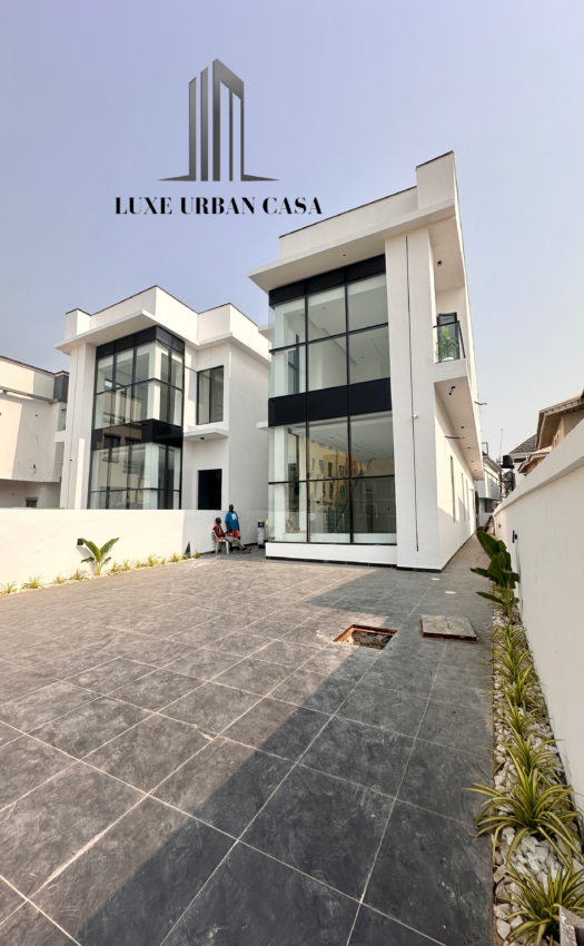 5 Bedroom Detached House at Ikota