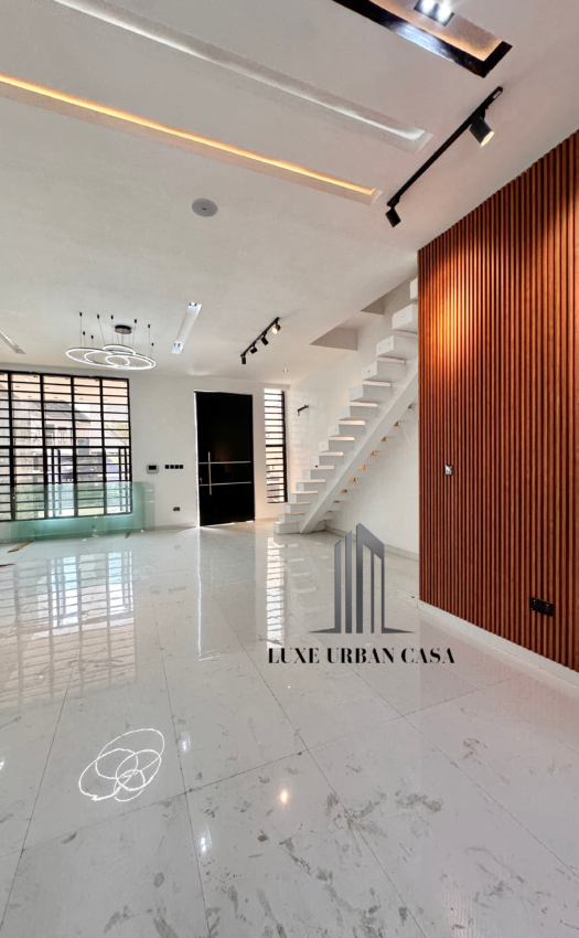5 Bedroom Detached House at Chevron