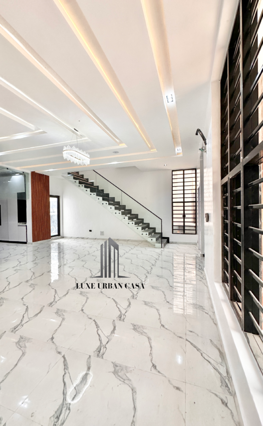 5 Bedroom Detached House at Chevron