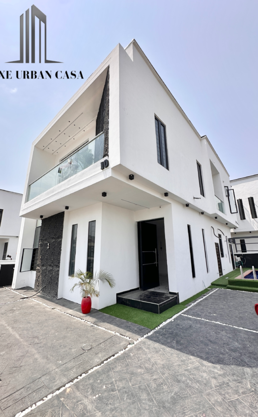 5 Bedroom Detached House at Ikota