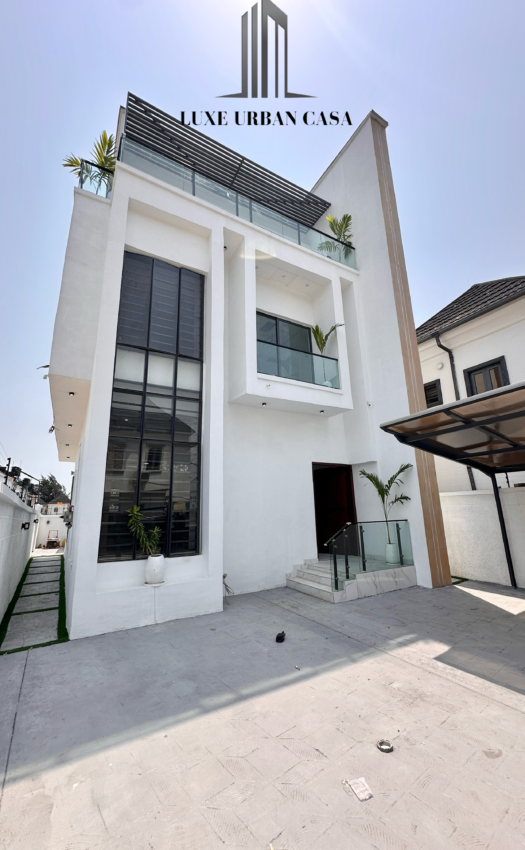 5 Bedroom Detached House at Ikota